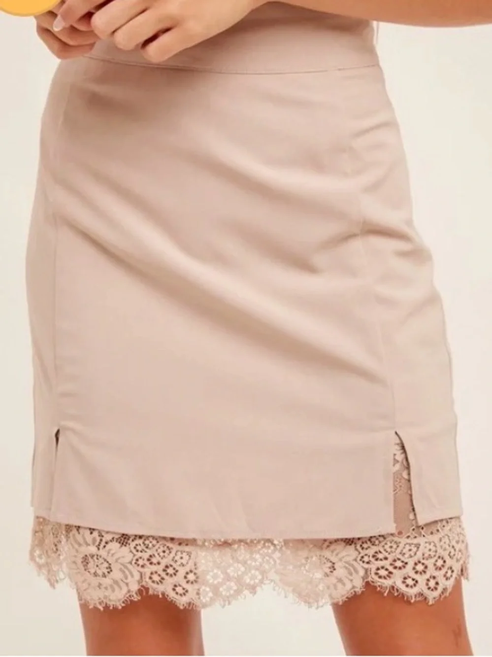 NWT Hem & Thread Blush Lace-Trim Mini Skirt